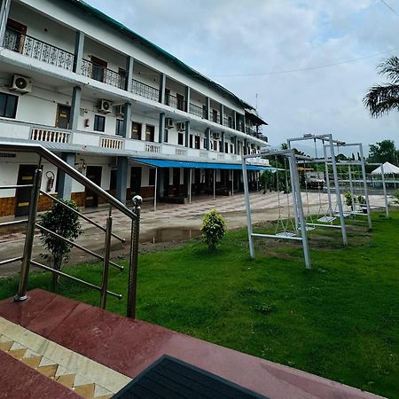Vasant Vihar Resort Kevadia Экстерьер фото