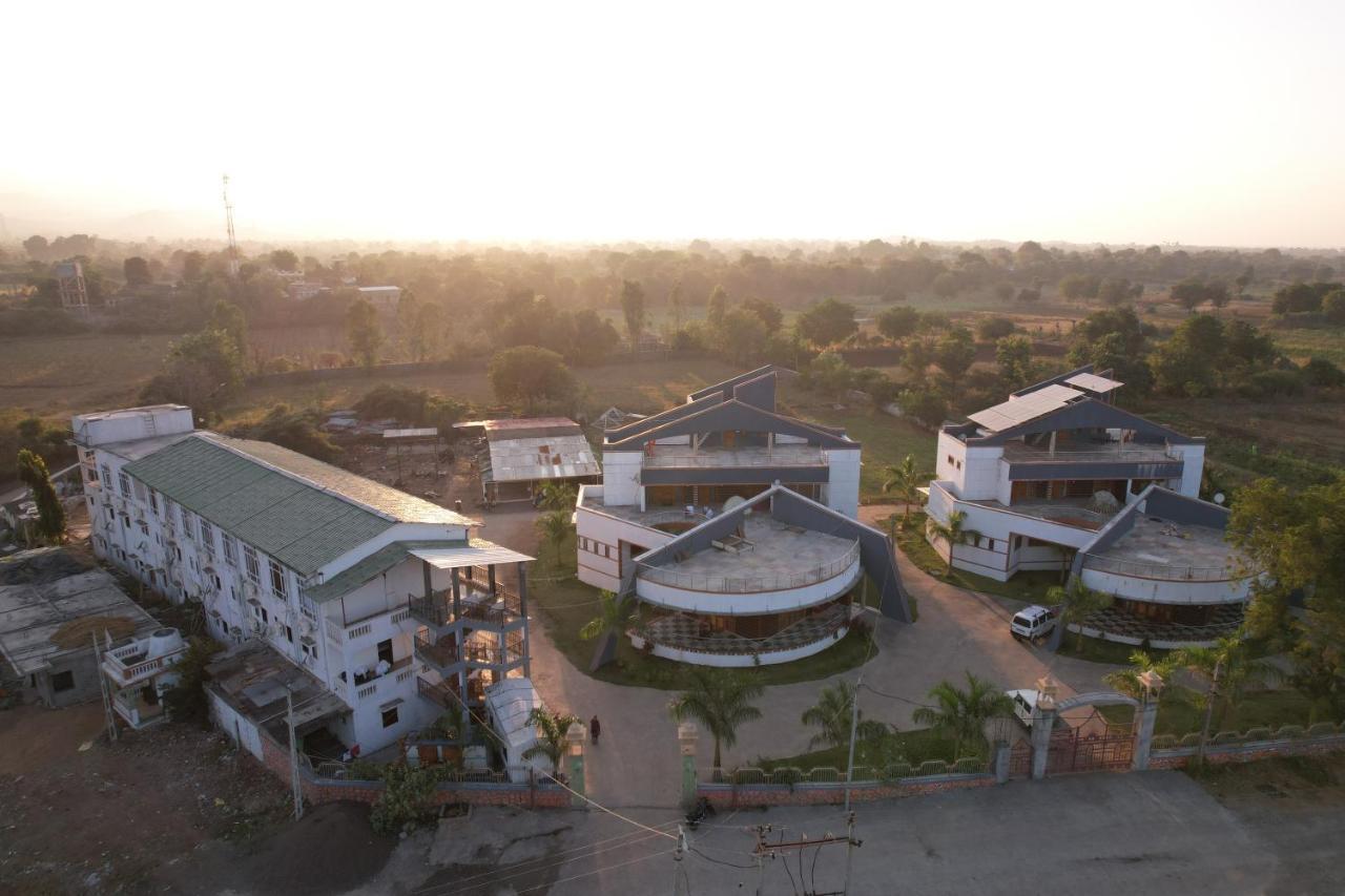 Vasant Vihar Resort Kevadia Экстерьер фото